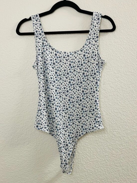 Tops - White Blue Floral Tank Top Stretchy Bodysuit | Medium